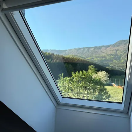Apartma Luvita *